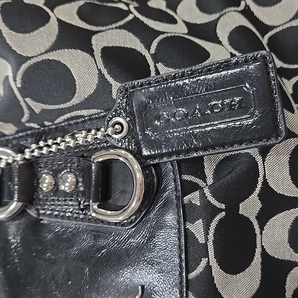 Coach Ashley Signature Satchel - Picture 5 of 16